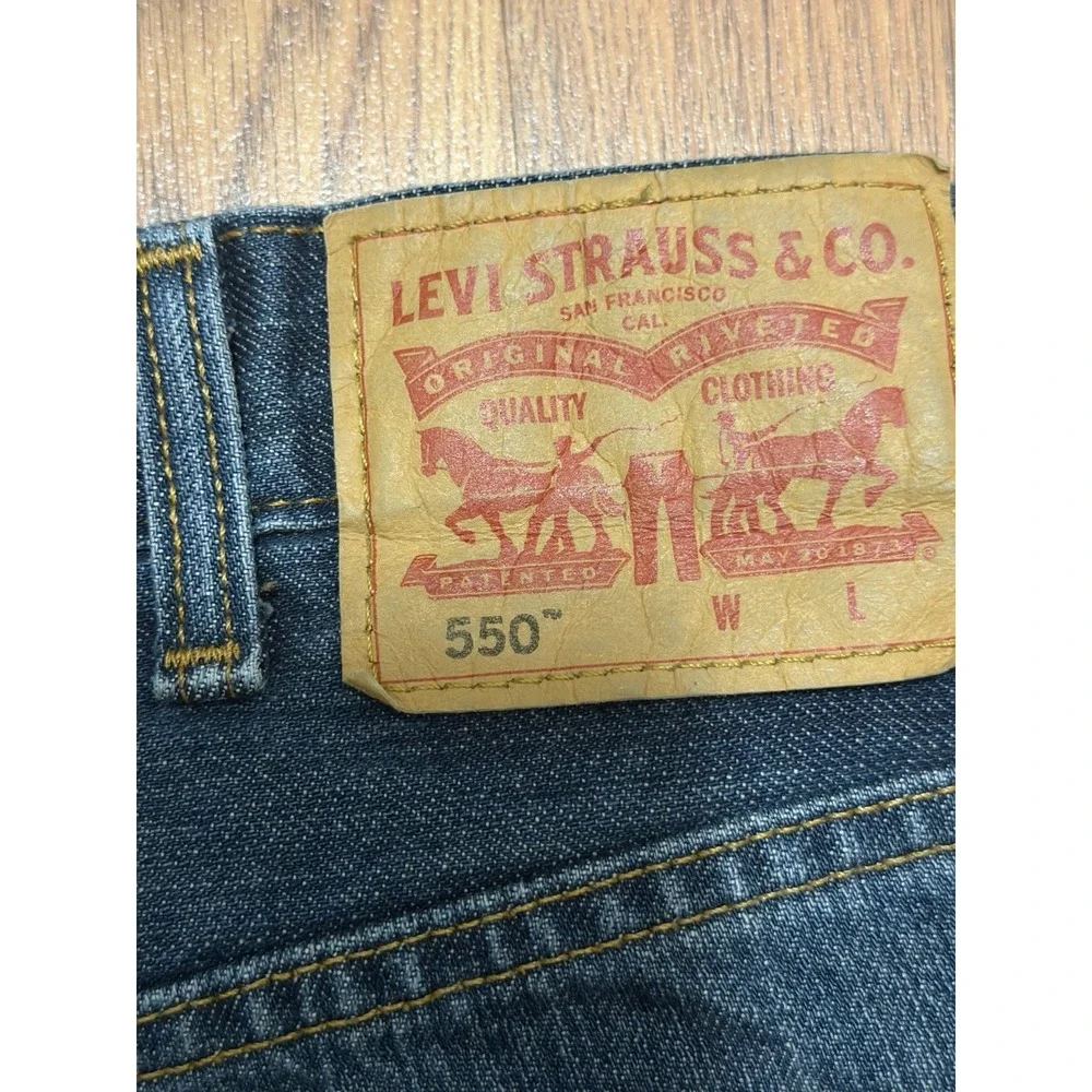 Levi's 550 Jeans Mens 42x30 Relaxed Fit Straight Leg Medium Wash